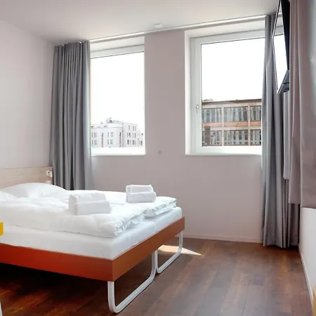 Hotel Meininger Hauptbahnhof *