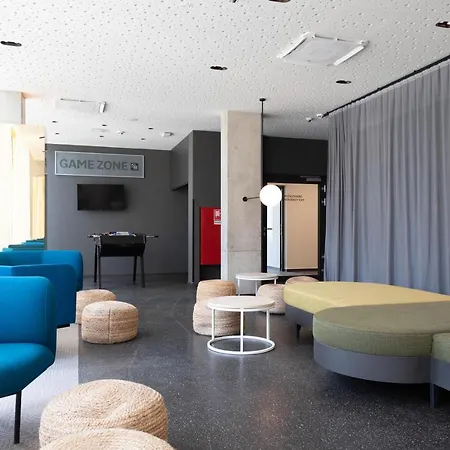 Hotel Meininger Hauptbahnhof *